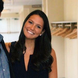 Meet your Posher, Elizabeth